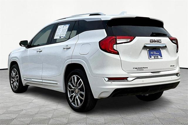 Photo of 2024 Summit White GMC Terrain