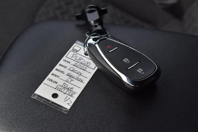 Photo of 2022 Seaglass Blue Metallic Chevrolet Equinox