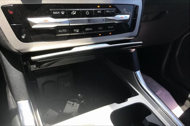 Photo of 2022 Star White Metallic Tri-Coat Ford Explorer