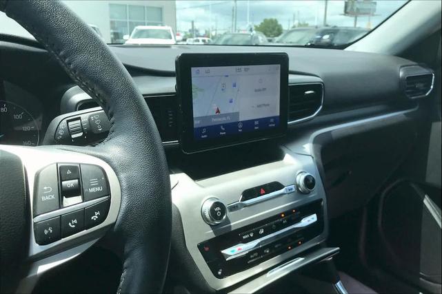 Photo of 2022 Star White Metallic Tri-Coat Ford Explorer