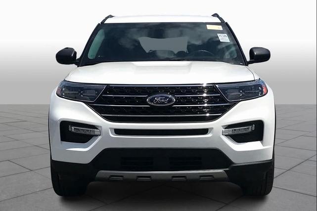 Photo of 2022 Star White Metallic Tri-Coat Ford Explorer