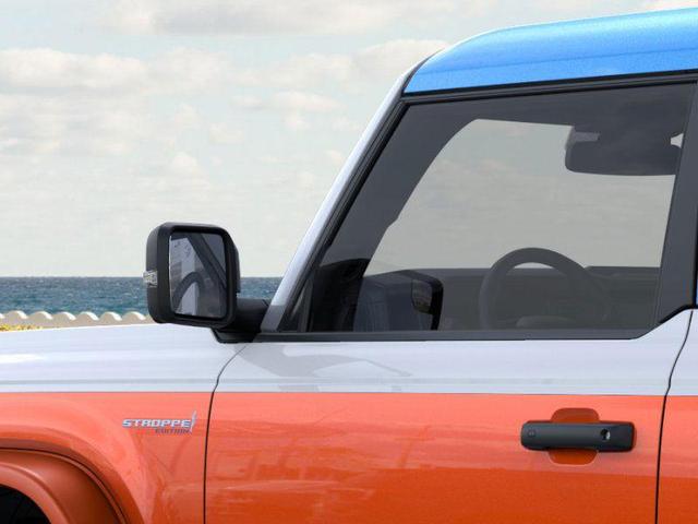 Photo of 2025 Oxford White Ford Bronco