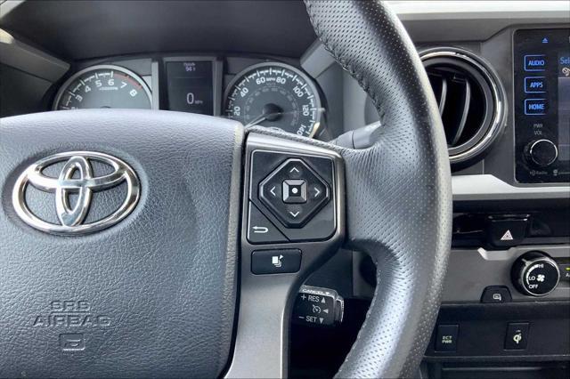 Photo of 2017 Super White Toyota Tacoma