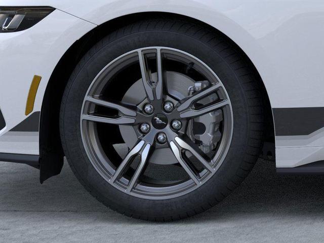 Photo of 2025 Oxford White Ford Mustang