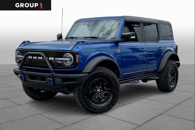 Photo of 2021 Lightning Blue Metallic Ford Bronco