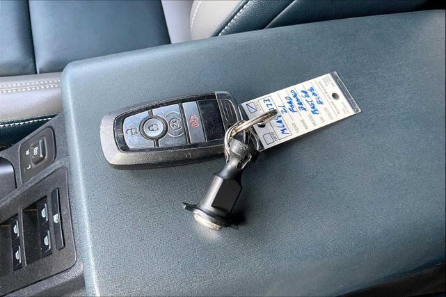 Photo of 2021 Lightning Blue Metallic Ford Bronco
