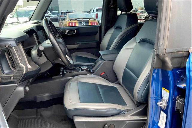Photo of 2021 Lightning Blue Metallic Ford Bronco