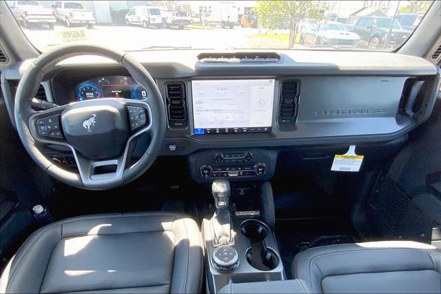 Photo of 2025 Oxford White Ford Bronco