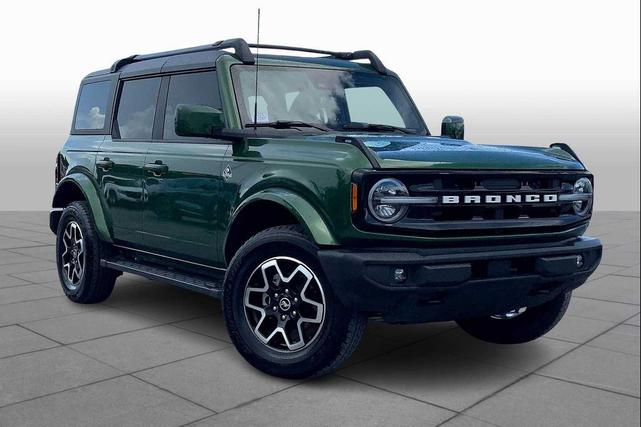 Photo of 2024 Eruption Green Metallic Ford Bronco