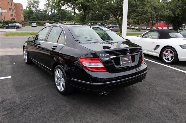 Photo of 2010 Black Mercedes-Benz C-Class