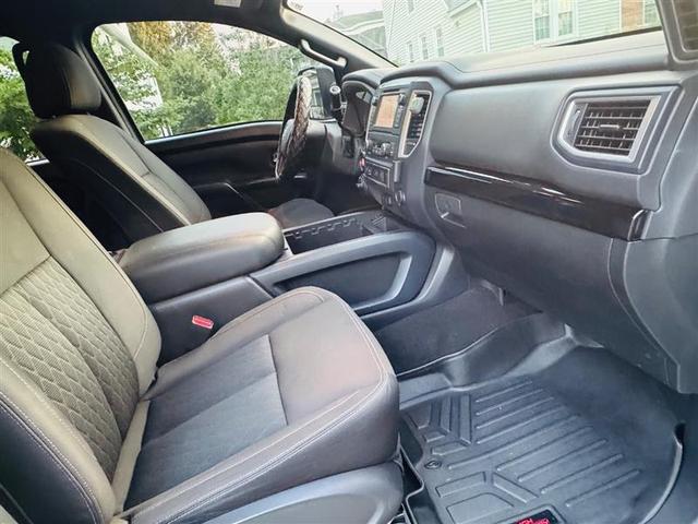 Photo of 2019 White Nissan Titan XD