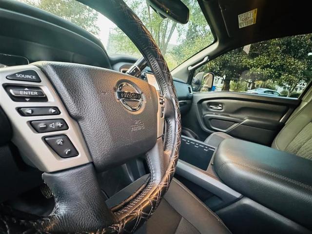 Photo of 2019 White Nissan Titan XD