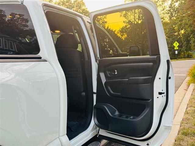 Photo of 2019 White Nissan Titan XD