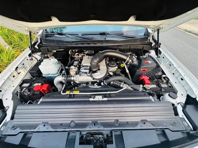 Photo of 2019 White Nissan Titan XD