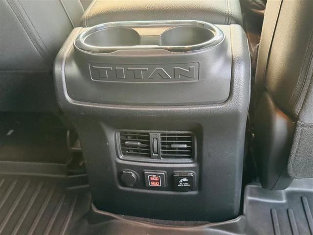 Photo of 2019 White Nissan Titan XD