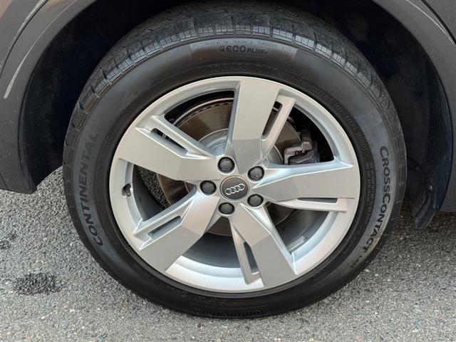 Photo of 2018 Manhattan Gray Metallic Audi Q5