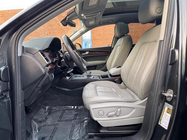 Photo of 2018 Manhattan Gray Metallic Audi Q5