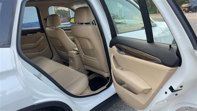 Photo of 2015 White BMW X1
