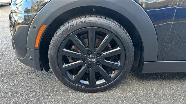 Photo of 2018 Black MINI Hardtop