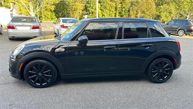 Photo of 2018 Black MINI Hardtop