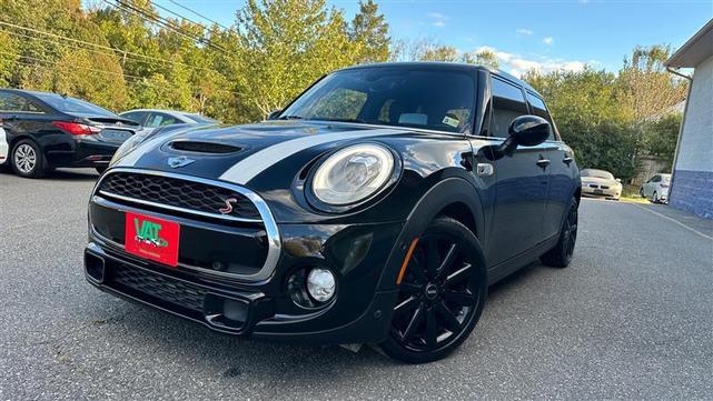 Photo of 2018 Black MINI Hardtop