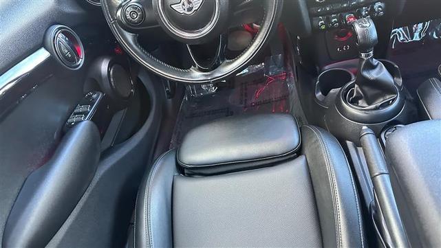 Photo of 2018 Black MINI Hardtop
