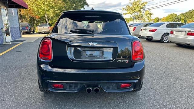 Photo of 2018 Black MINI Hardtop