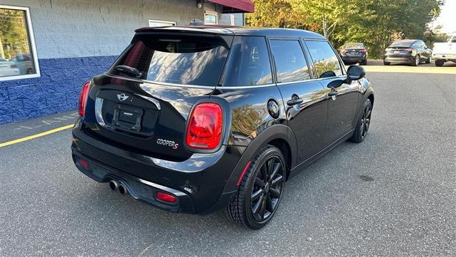 Photo of 2018 Black MINI Hardtop
