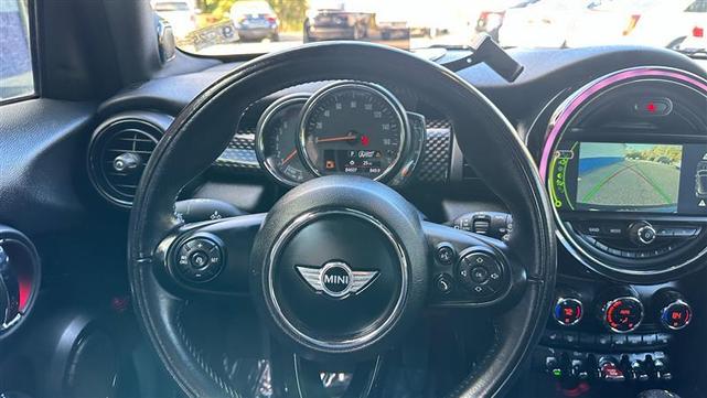 Photo of 2018 Black MINI Hardtop