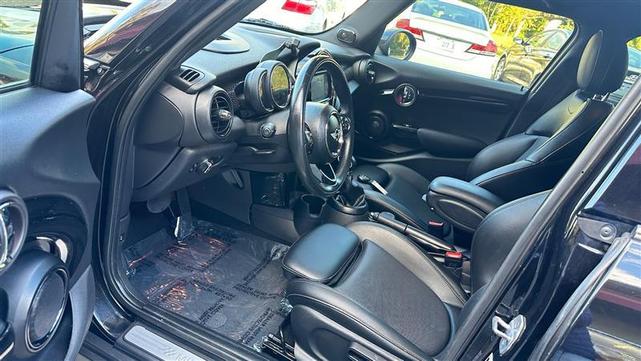 Photo of 2018 Black MINI Hardtop