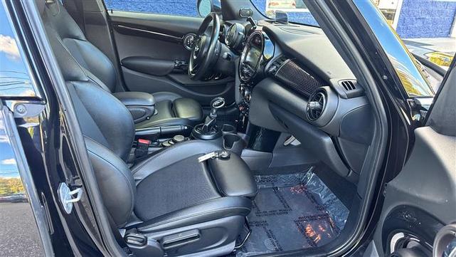 Photo of 2018 Black MINI Hardtop