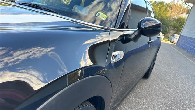 Photo of 2018 Black MINI Hardtop