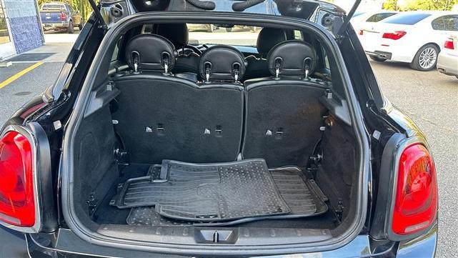 Photo of 2018 Black MINI Hardtop