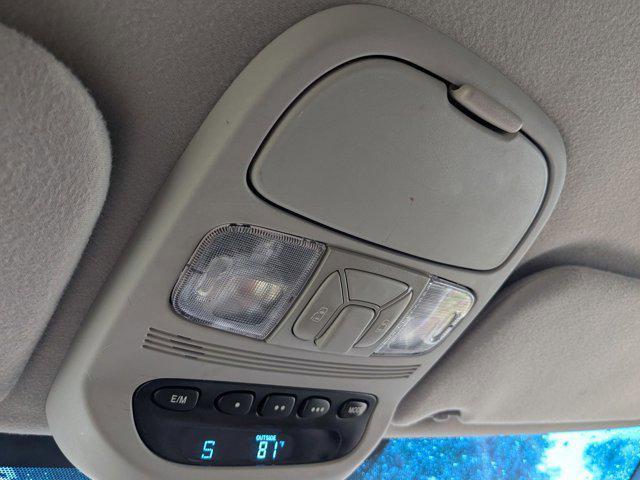 Photo of 2010 Silver Shadow Pearl Toyota Sienna