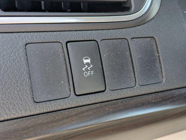 Photo of 2015 Creme Brulee Mica Toyota Camry