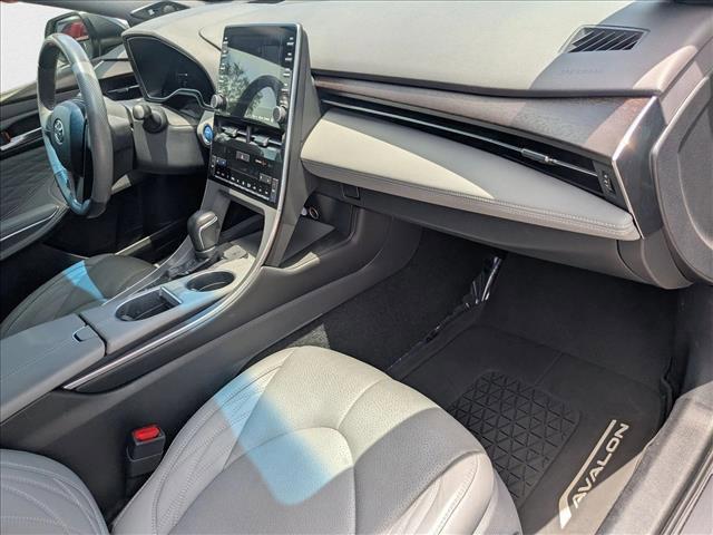 Photo of 2019 Brownstone Toyota Avalon Hybrid
