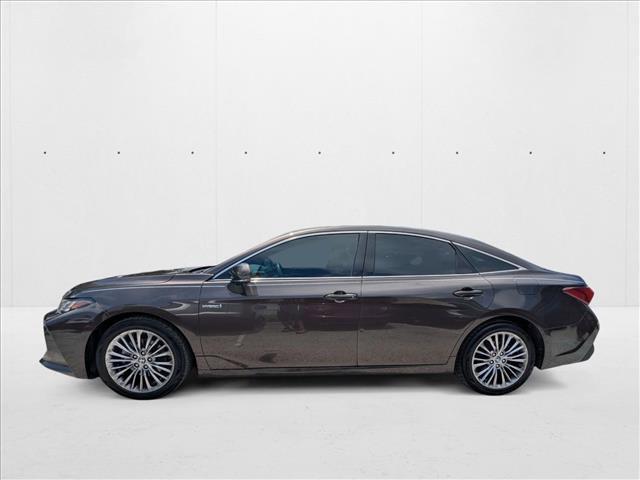 Photo of 2019 Brownstone Toyota Avalon Hybrid