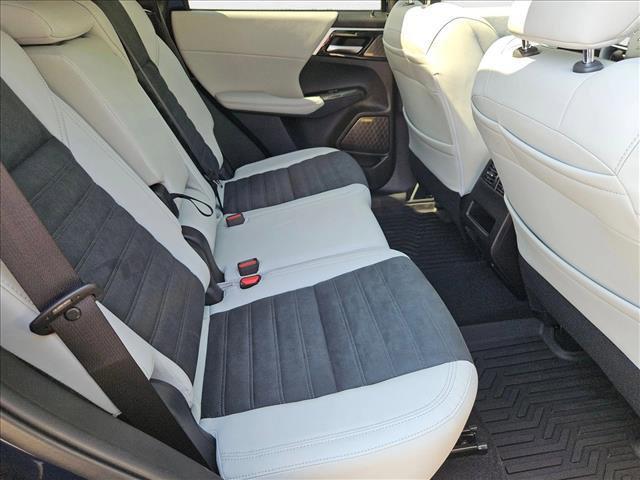 Photo of 2025 Cosmic Blue Metallic Mitsubishi Outlander