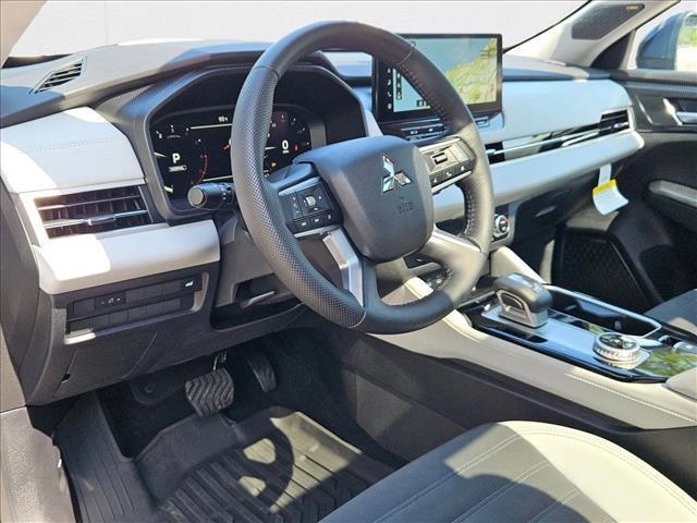 Photo of 2025 Cosmic Blue Metallic Mitsubishi Outlander