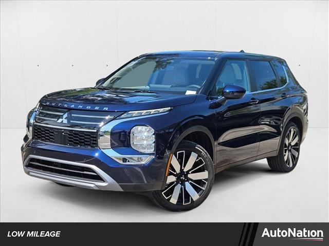 Photo of 2025 Cosmic Blue Metallic Mitsubishi Outlander