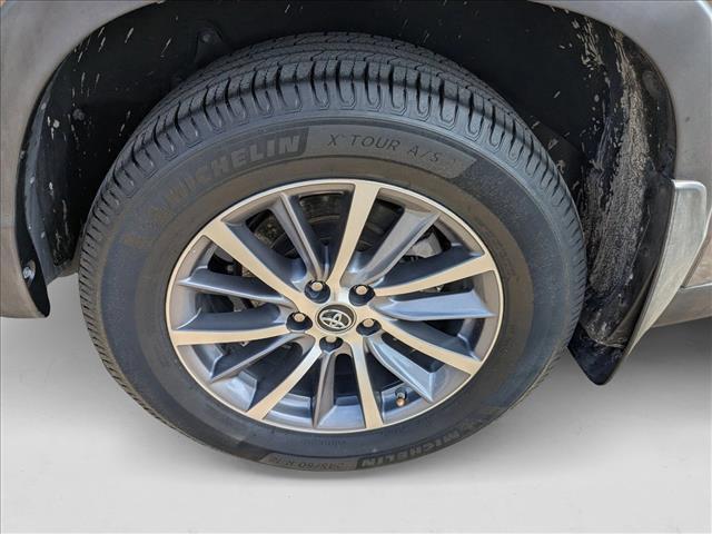 Photo of 2018 Predawn Gray Mica Toyota Highlander