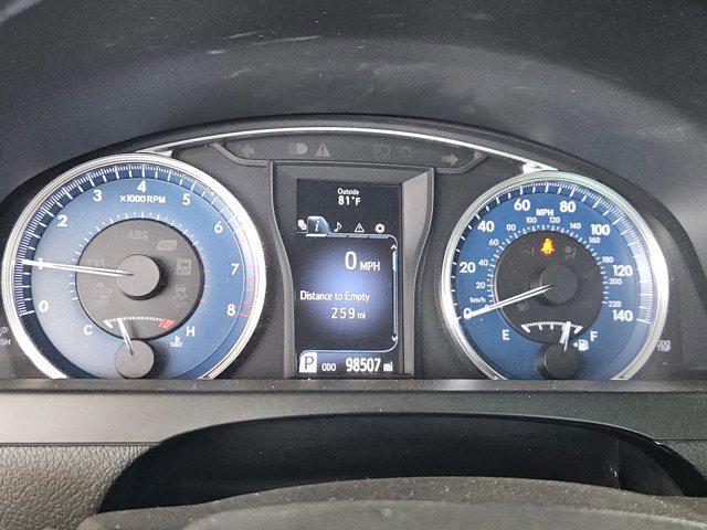 Photo of 2016 Blizzard Pearl Toyota Camry