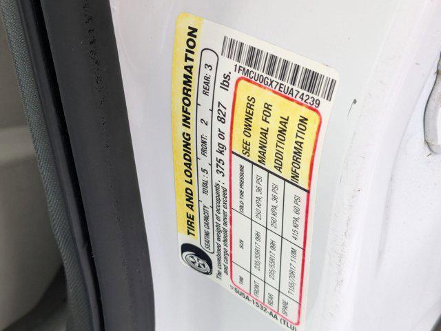 Photo of 2014 Oxford White Ford Escape