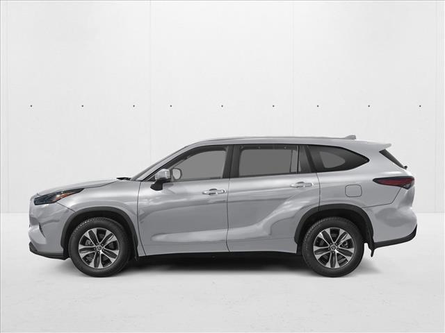 Photo of 2025 Celestial Silver Metallic Toyota Highlander