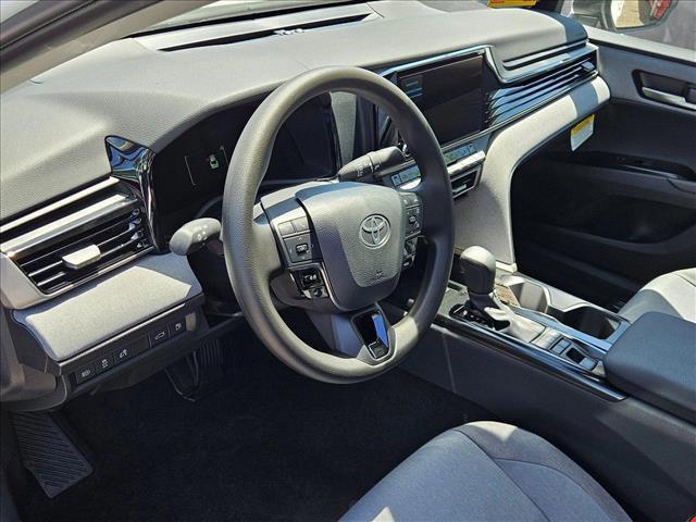 Photo of 2025 Ice Cap Toyota Camry