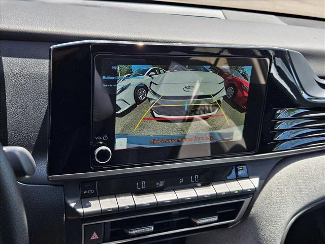 Photo of 2025 Ice Cap Toyota Camry