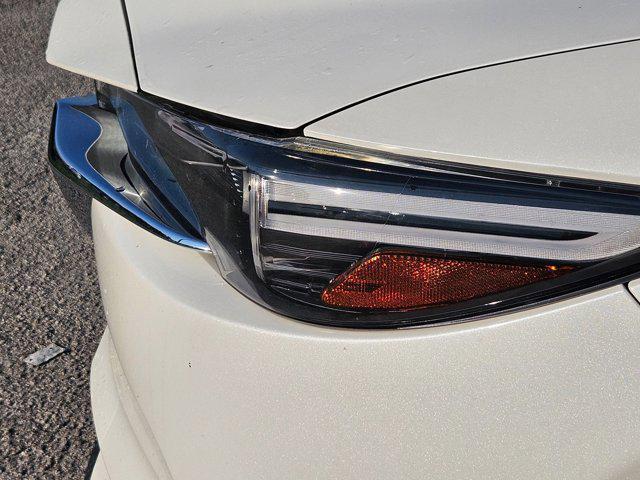 Photo of 2018 Snowflake White Pearl Mica Mazda CX-5