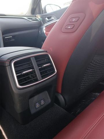 Photo of 2024 Vik Black Genesis G70