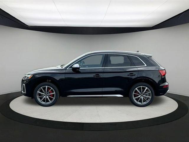 Photo of 2025 Mythos Black Metallic Audi SQ5
