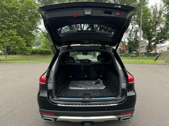 Photo of 2023 Black Mercedes-Benz GLE 350